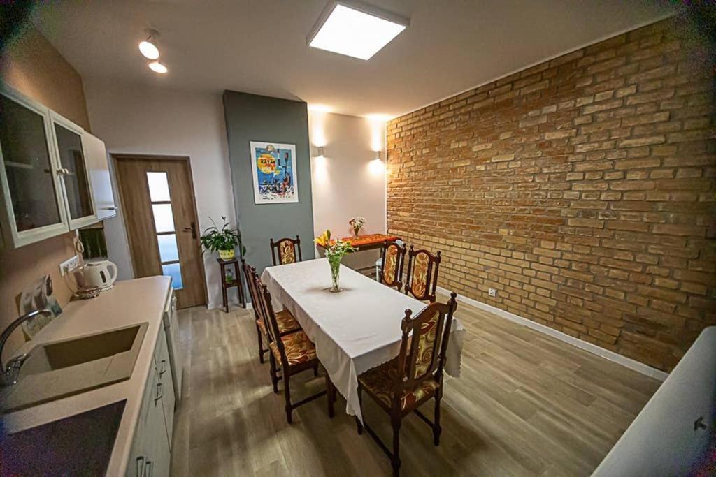 Apartament Rynek Leśna Eksteriør bilde